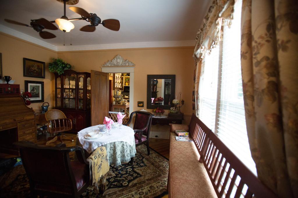 Bees B & B-V Mount Airy Rom bilde